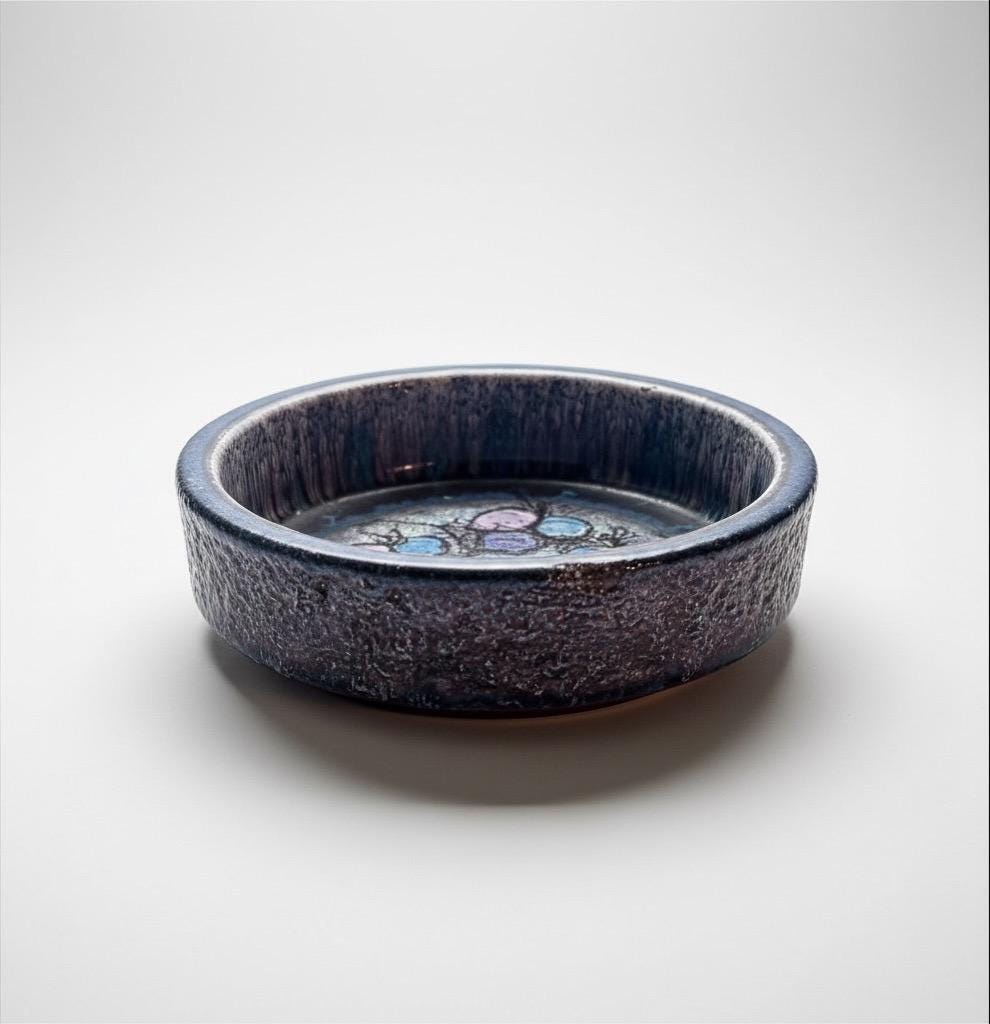Bangsholm ceramic dish with berry motif