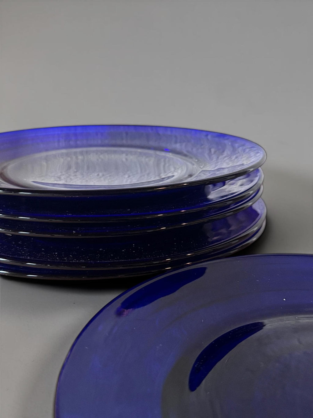 6 vintage Holmegaard Brokso (Broksø) glass plates designed by Jacob E. Bang.
