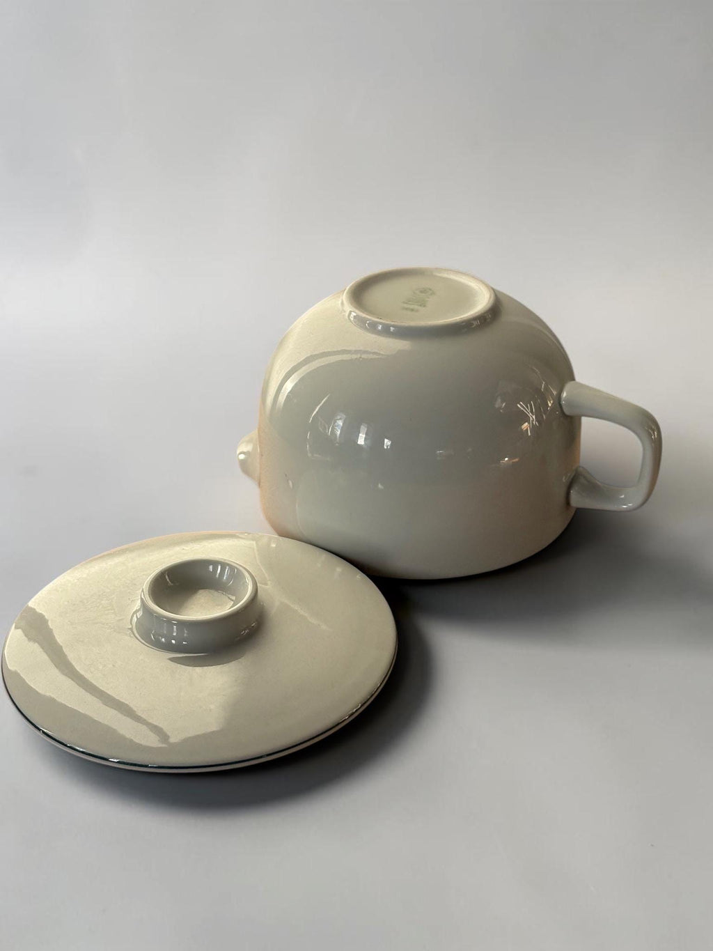 Royal Copenhagen classic blue line can model 1963 by Grethe Meyer