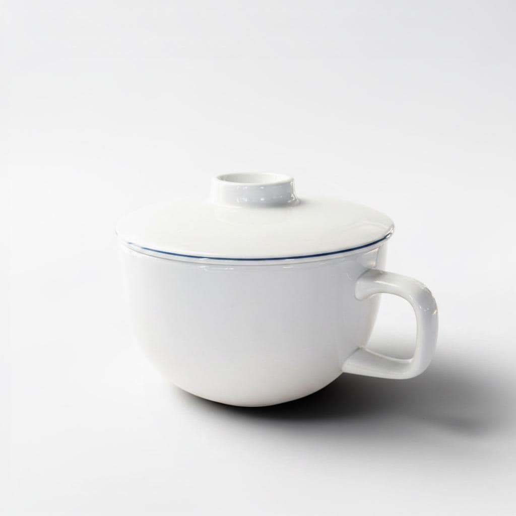 Royal Copenhagen classic blue line can model 1963 by Grethe Meyer