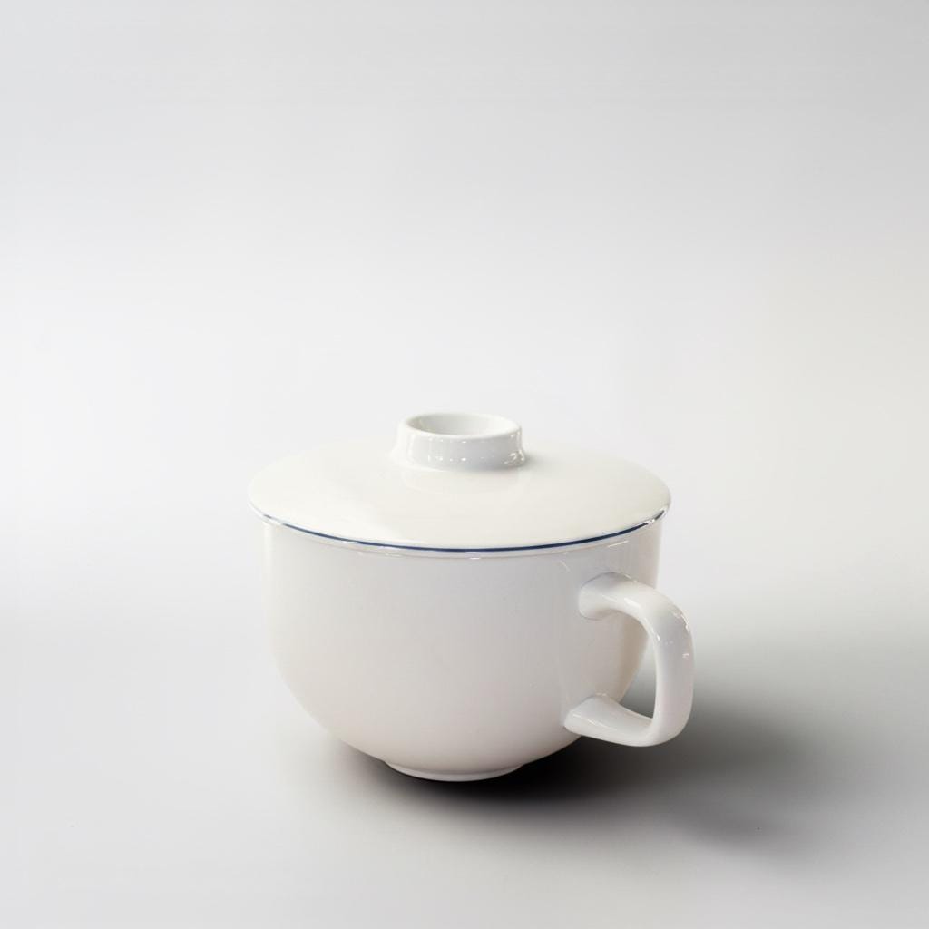 Royal Copenhagen classic blue line can model 1963 by Grethe Meyer