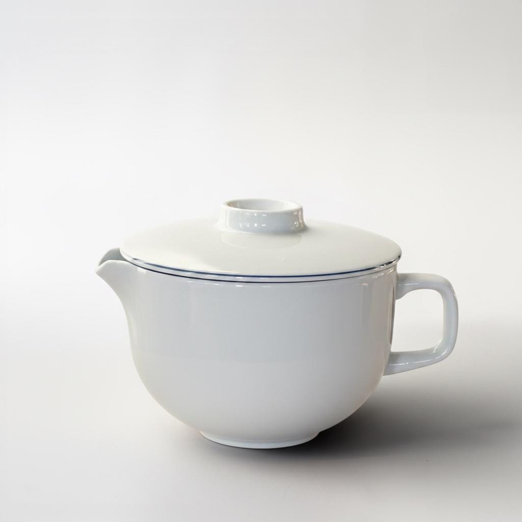 Royal Copenhagen classic blue line can model 1963 by Grethe Meyer