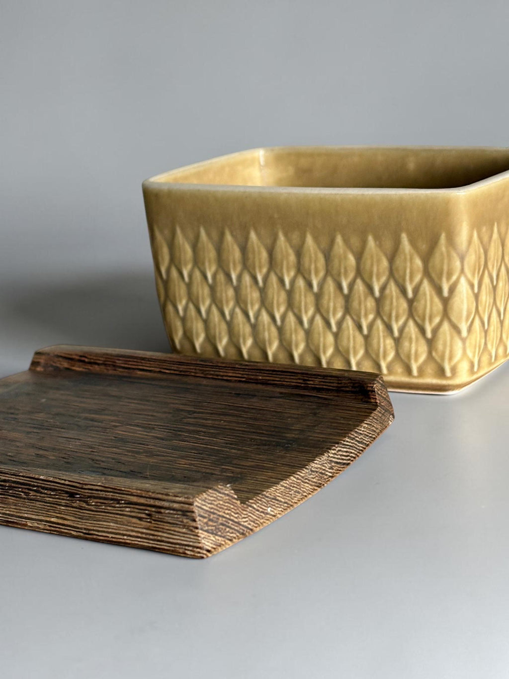 Jens H. Quistgaard "Relief" Butter Dish — Kronjyden / Bing & Grøndahl — Danish 1957 __etsy:8077874716