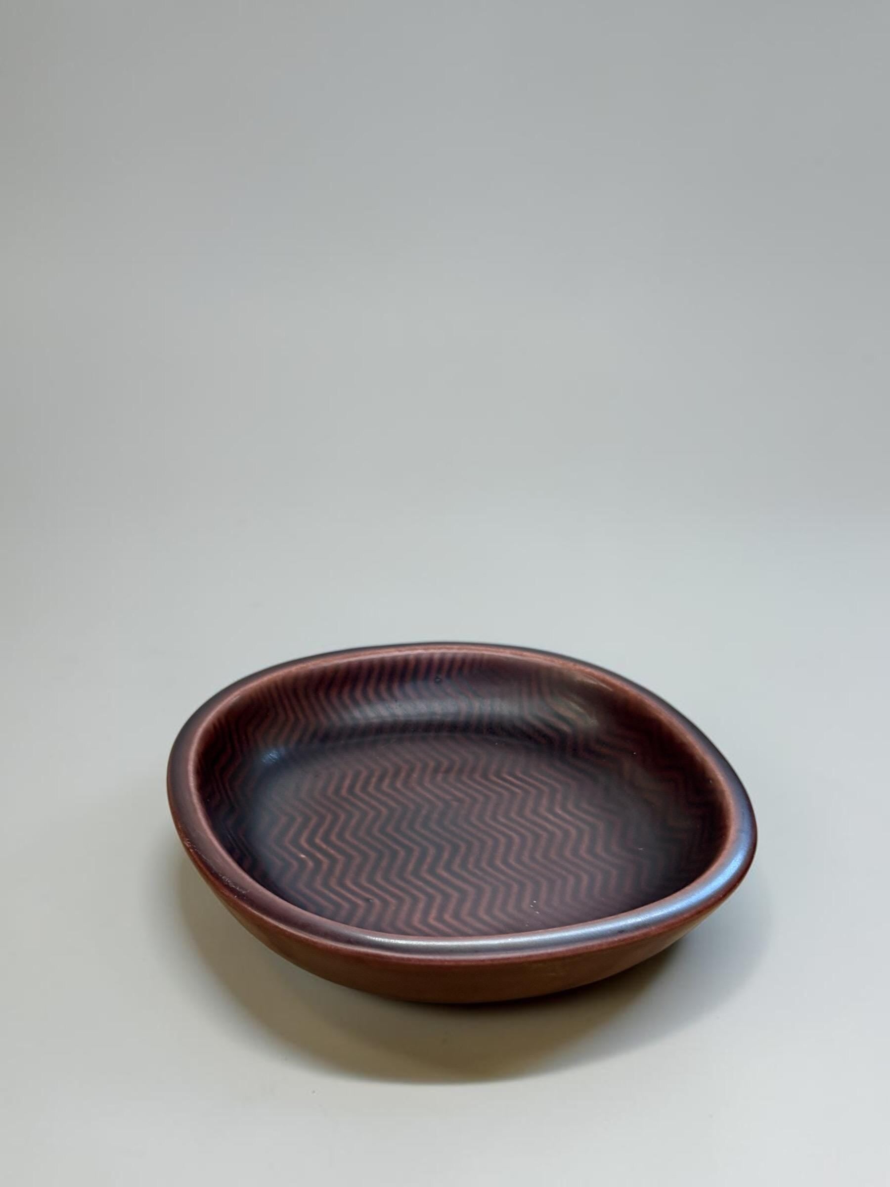 Nils Thorsson for Aluminia midcentury ‘Marselis’ bowl in oxblood wave glaze __etsy:8210875255
