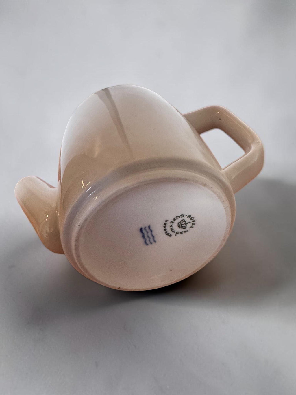 Royal Copenhagen 'Hvidpot' no. 6221 teapot designed by Grethe Meyer __etsy:8068924150