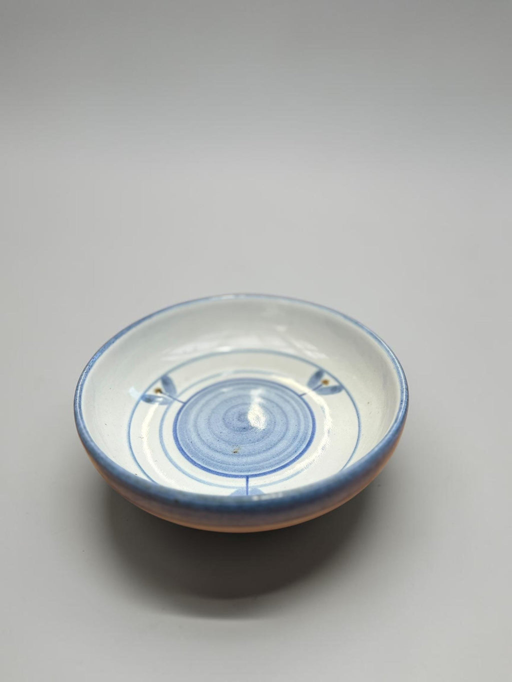 Soholm Bornholm stoneware bowl: Hand-Painted blue spiral leaf design __etsy:8196123063