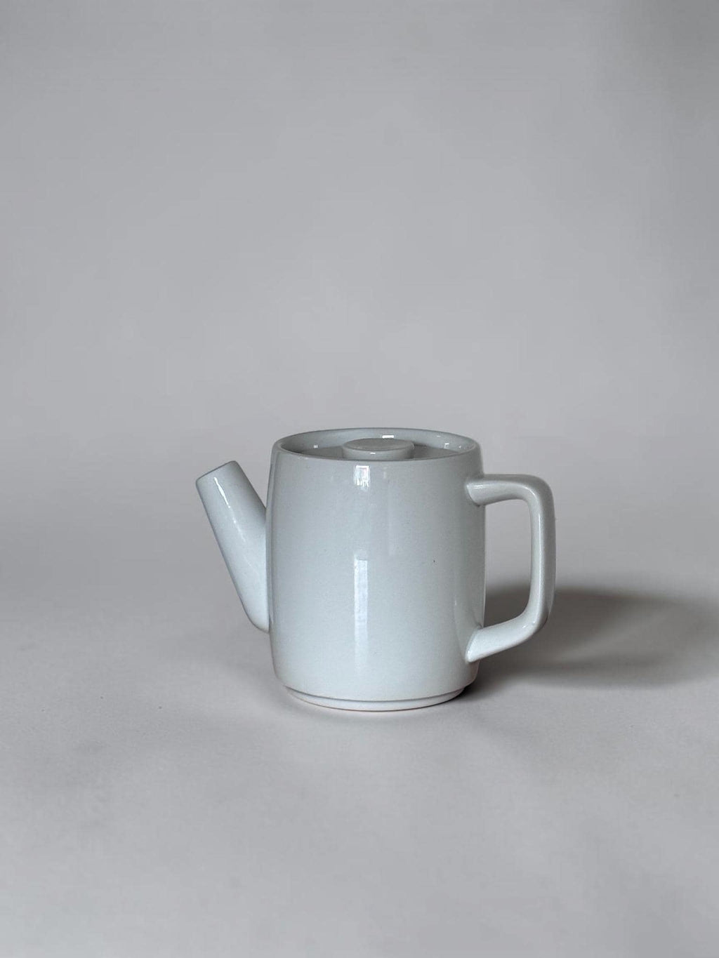 Royal Copenhagen 'Hvidpot' no. 6221 teapot designed by Grethe Meyer