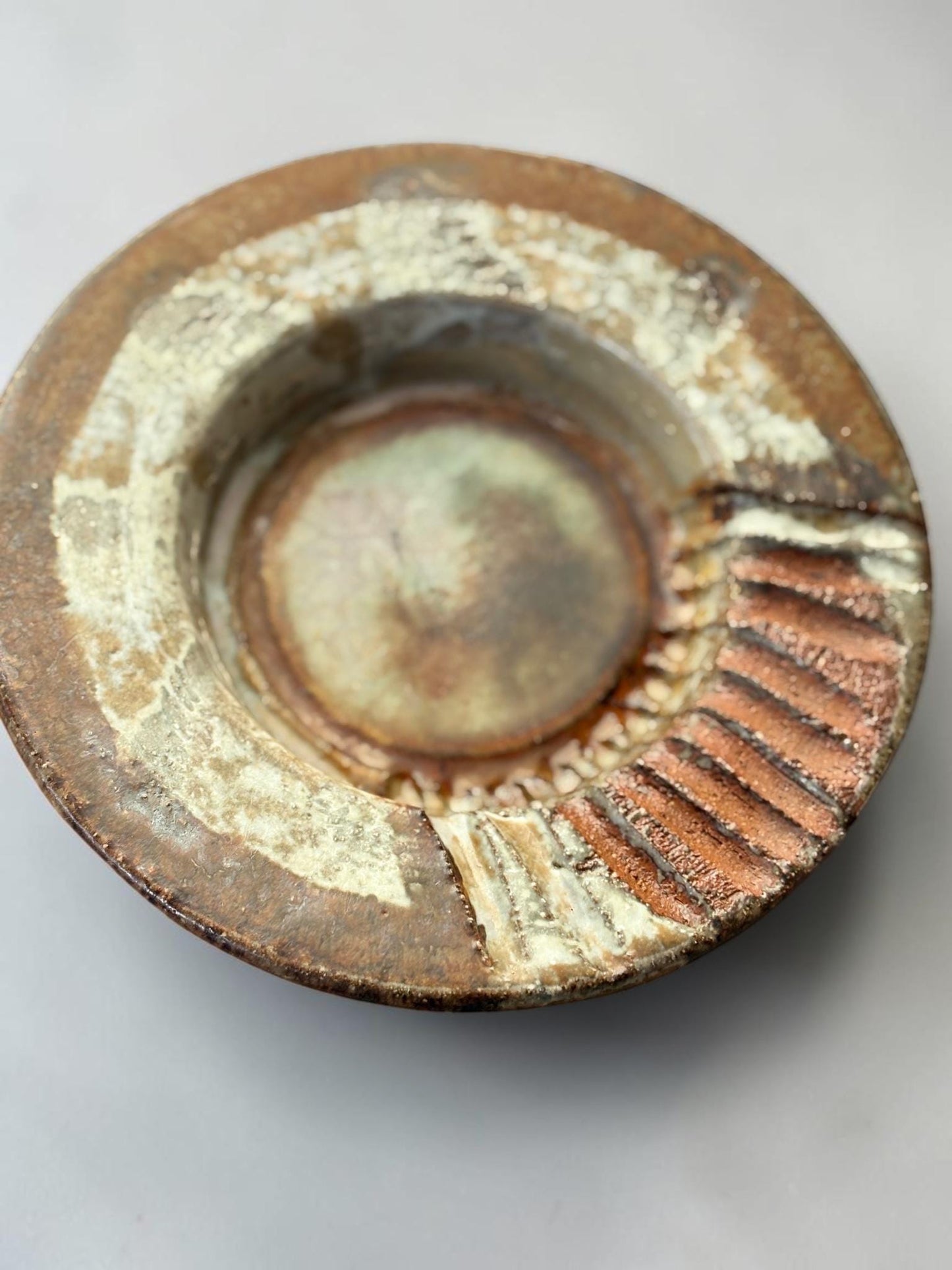 Axella stoneware ashtray / bowl with rustic textured glaze