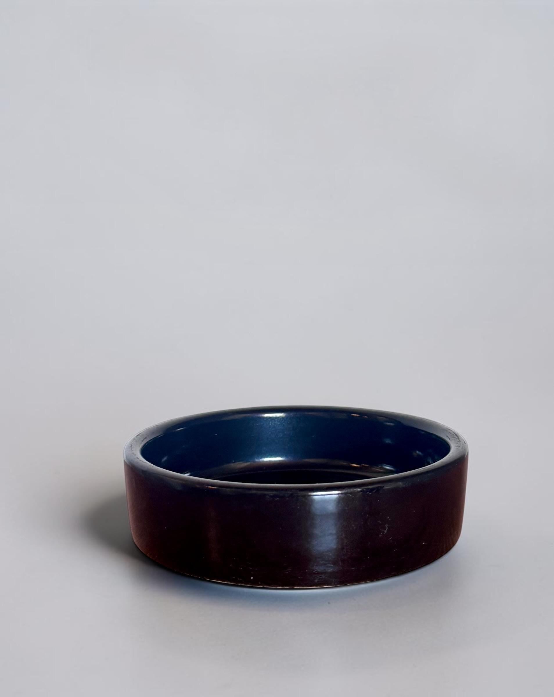 Maria Philippi for Soholm stoneware bowl model 3628 in deep blue glaze