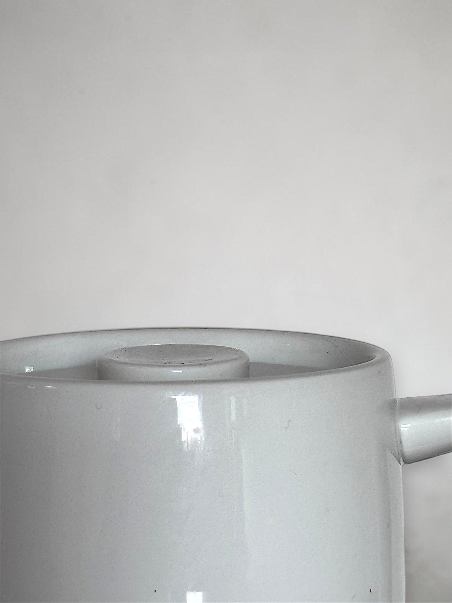 Royal Copenhagen 'Hvidpot' no. 6221 teapot designed by Grethe Meyer