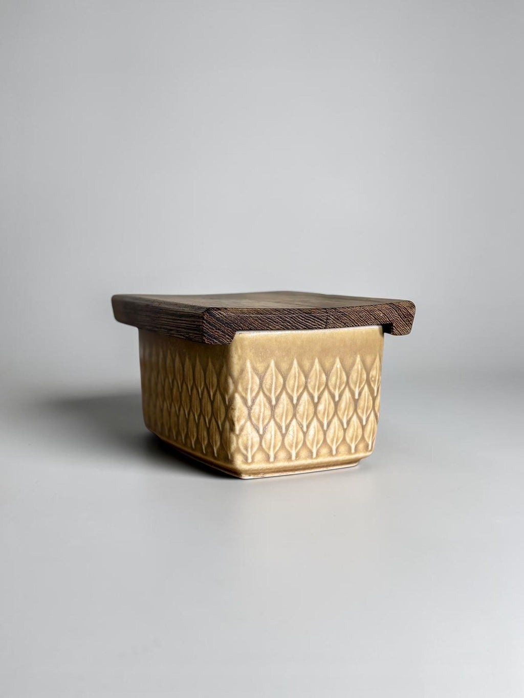 Jens H. Quistgaard "Relief" Butter Dish — Kronjyden / Bing & Grøndahl — Danish 1957 __etsy:8125792985