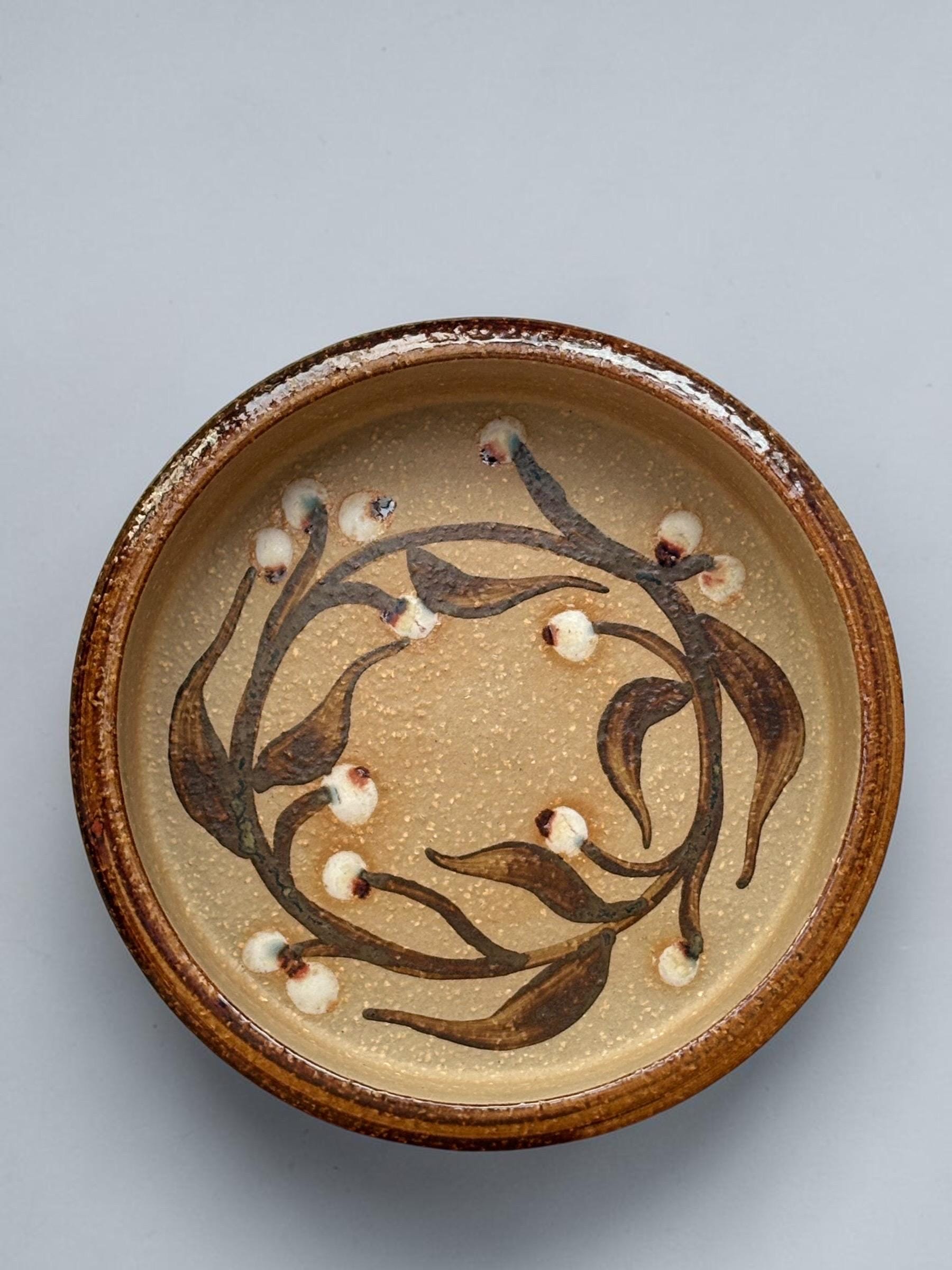 Søholm / Soholm stoneware dish with painted leaf and berry wreath __etsy:8136228928