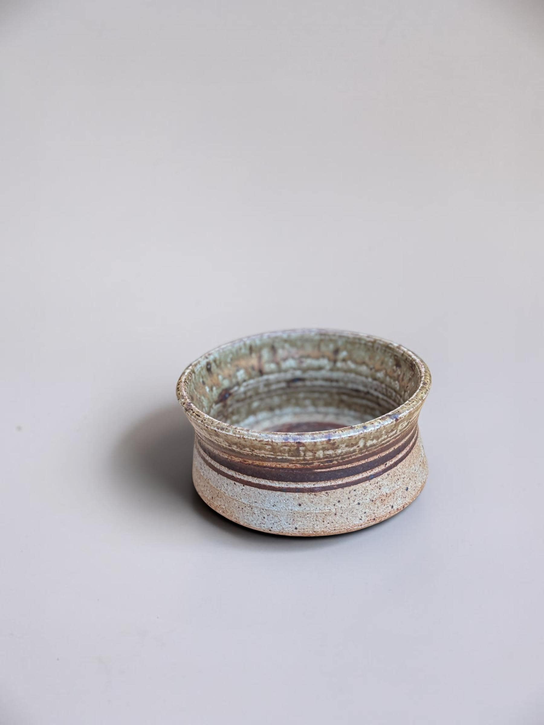 Tue Poulsen signed stoneware bowl in chamotte clay spiral glaze - Danish 1960s studio ceramic