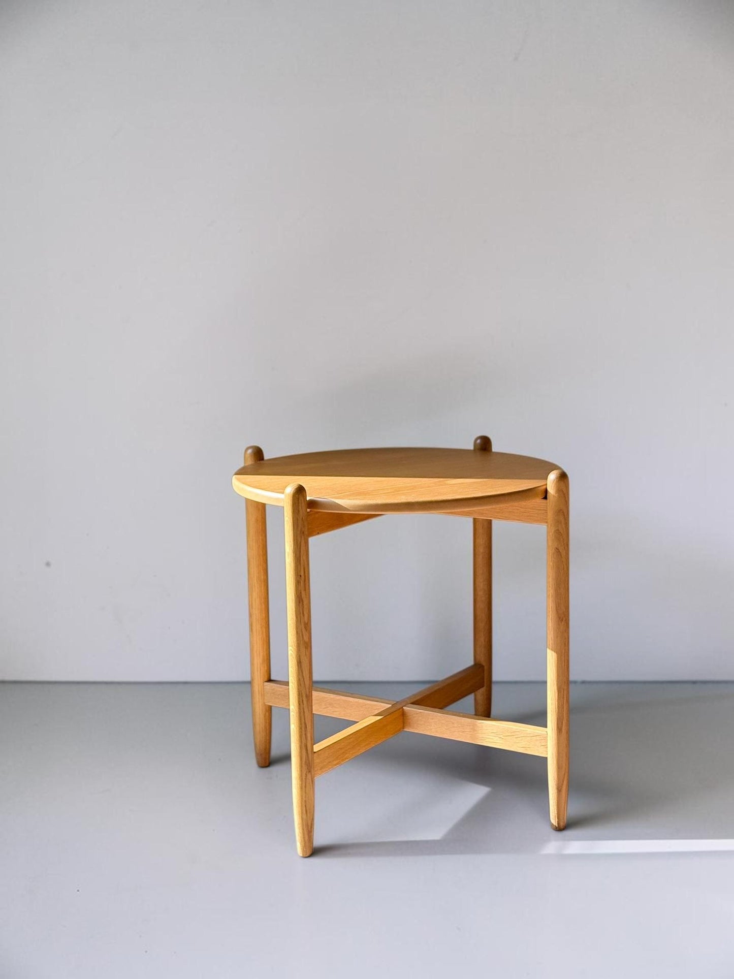 Vintage danish modern design solid oak tray accent table