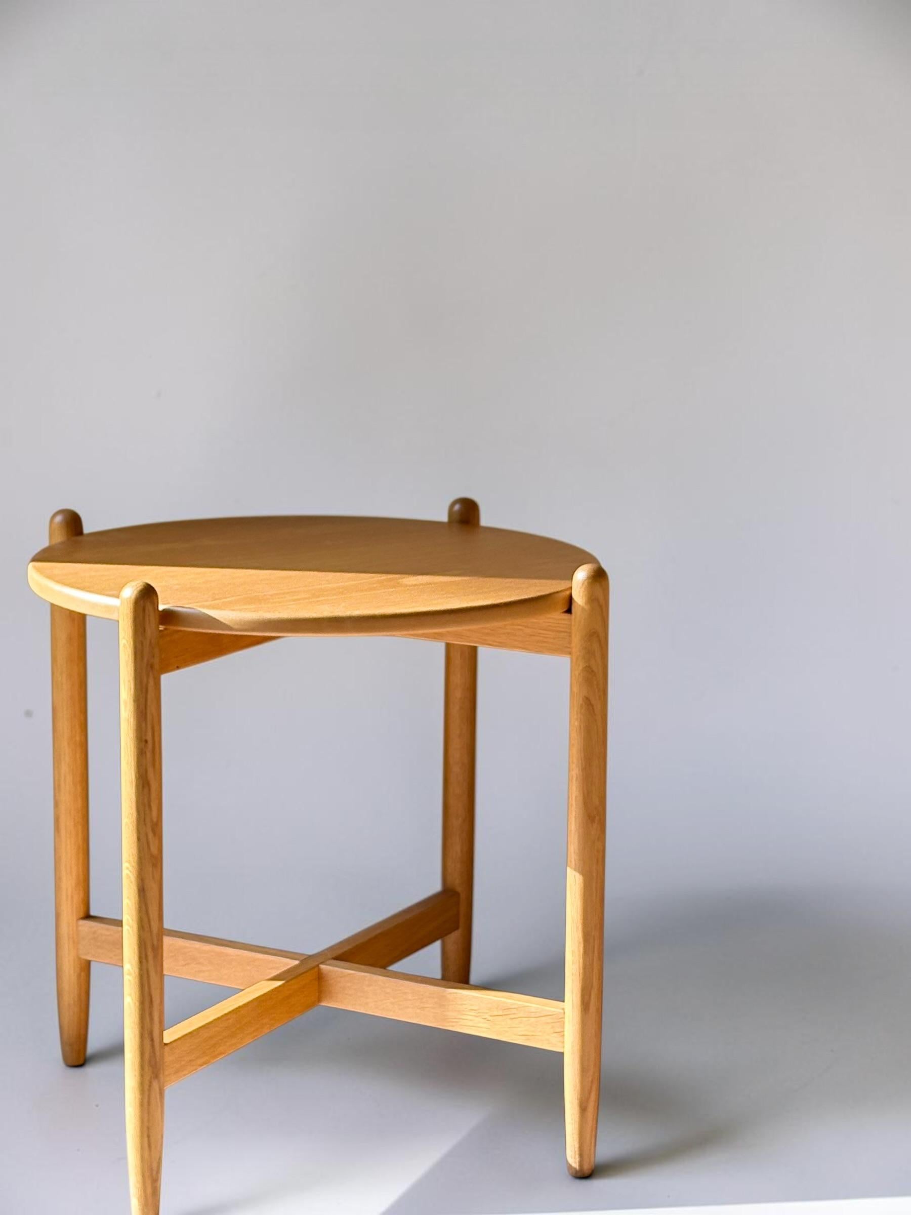Vintage danish modern design solid oak tray accent table